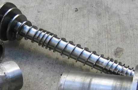 如何解決螺桿機(jī)筒修復(fù)后重新裝機(jī)出現(xiàn)的問題？